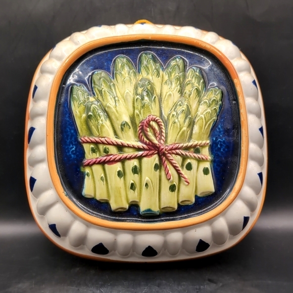 Vintage Majolica Ceramic Asparagus Wall Hanging / Jello Mold - 8.5" Square EUC - Picture 6 of 6